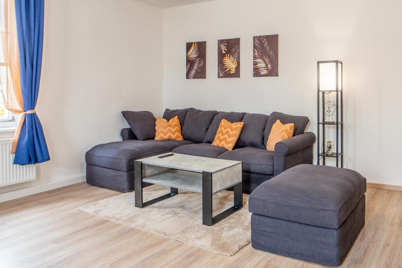Grosse 3-Zimmer Wohnung - Zentral-Coburg - Kostenloser Parkplatz Esterno foto