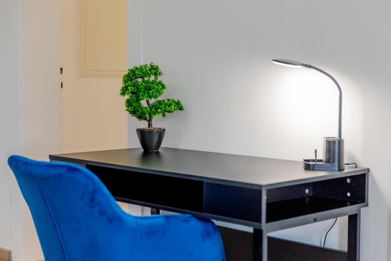 Grosse 3-Zimmer Wohnung - Zentral-Coburg - Kostenloser Parkplatz Esterno foto