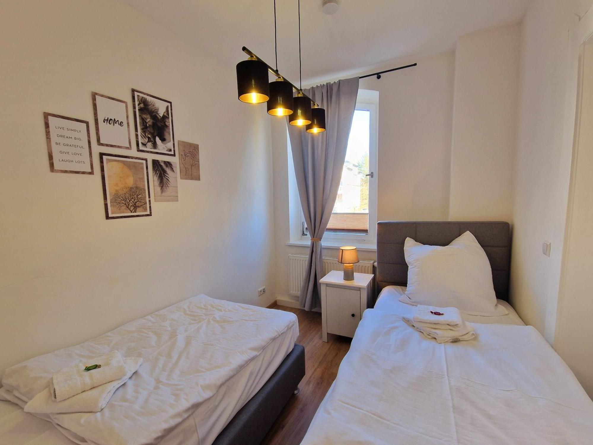 Grosse 3-Zimmer Wohnung - Zentral-Coburg - Kostenloser Parkplatz Esterno foto