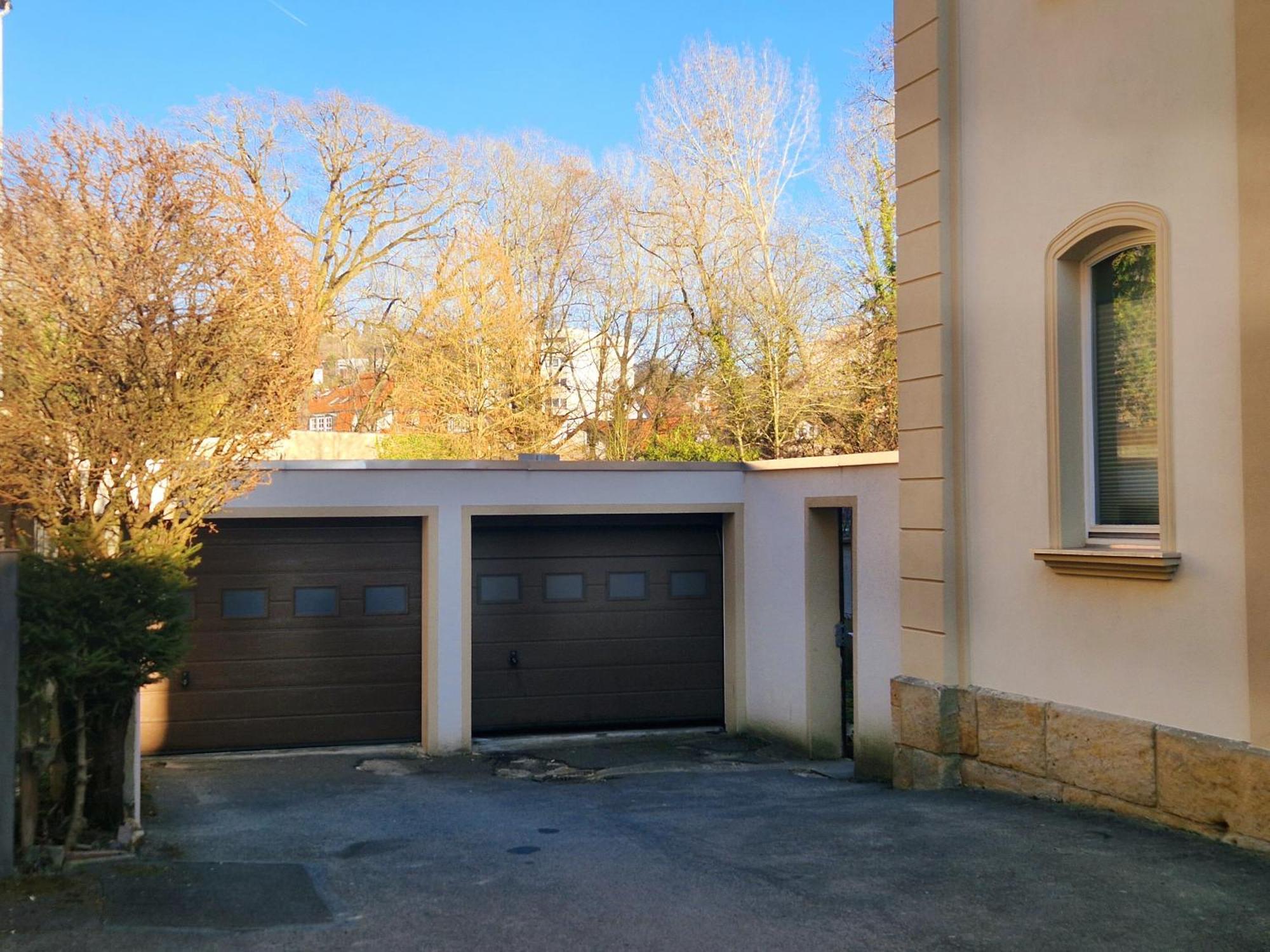 Grosse 3-Zimmer Wohnung - Zentral-Coburg - Kostenloser Parkplatz Esterno foto